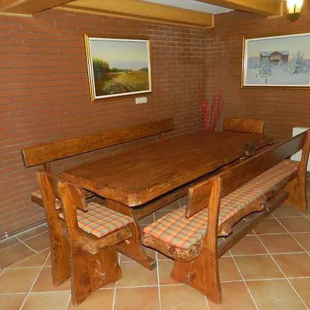 Weekend House * Ливно