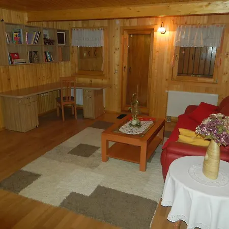 Weekend House Ливно