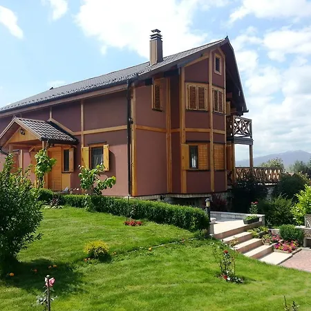 Weekend House Дом отдыха