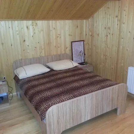 Дом отдыха Weekend House