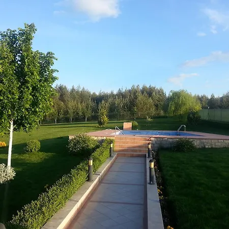 Дом отдыха Weekend House