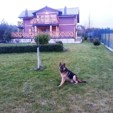 Дом отдыха Weekend House *