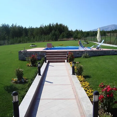 Weekend House