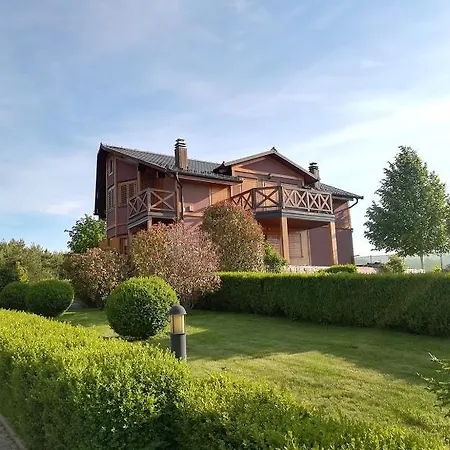 Дом отдыха Weekend House *