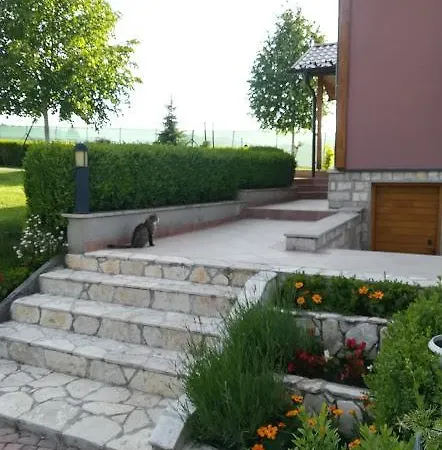 Дом отдыха Weekend House *